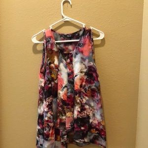 Simply Vera Wang sleeveless floral top